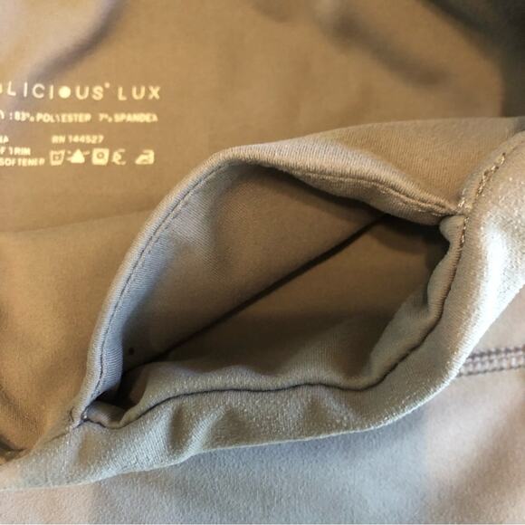 Yogalicious Lux Spandex Bike Shorts Women’s Small Stretch Yoga Workout Gym - Picture 3 of 8